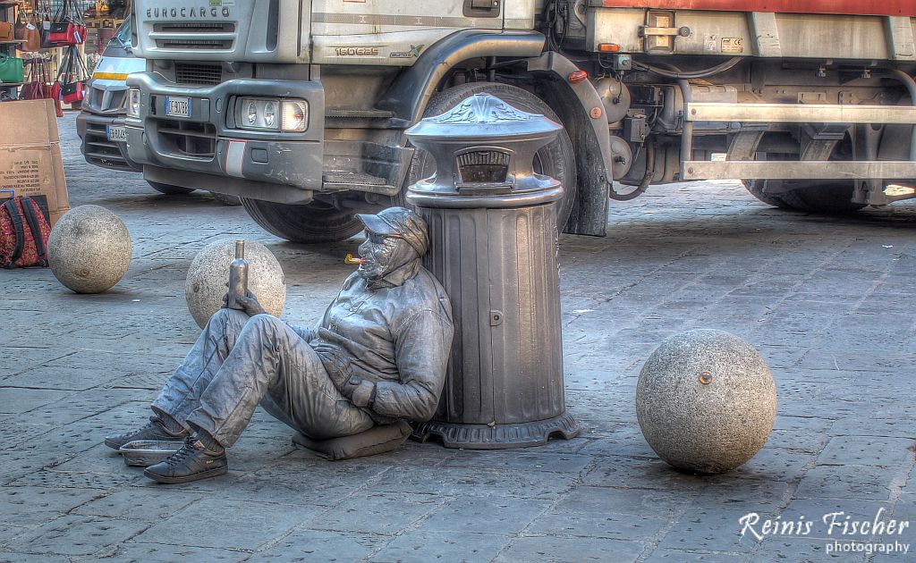 Mime in the streets of Florence