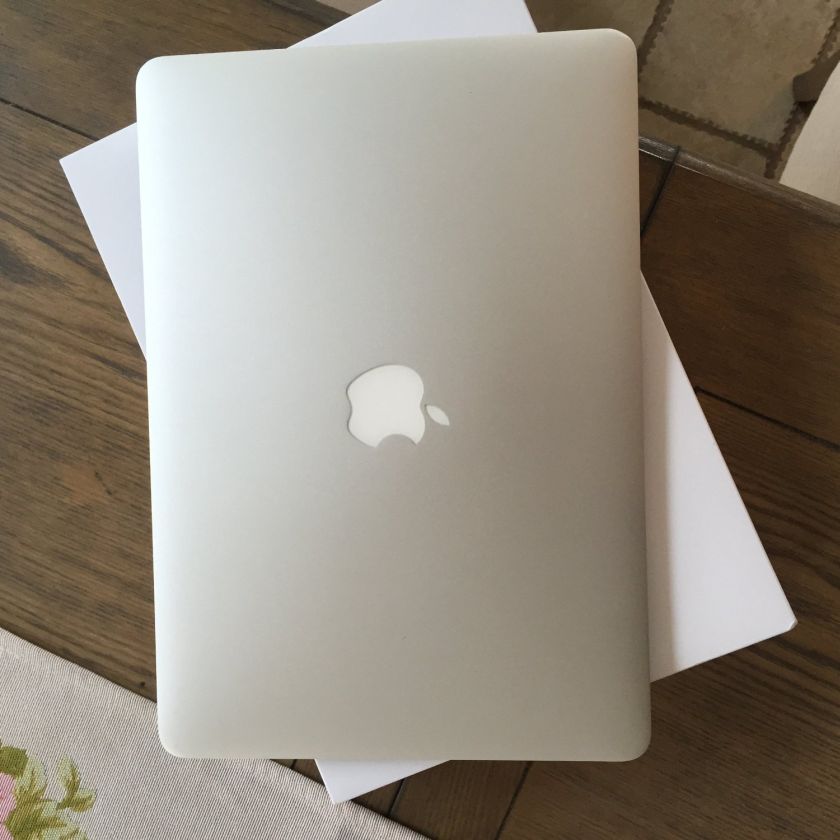 Apple MacBook Air MJVE2LL/A 13.3" Laptop (128 GB) NEWEST VERSION