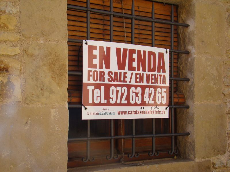 Property for sale on Peratallada