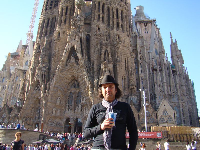 Author of this blog captured near La Sagrada Familia