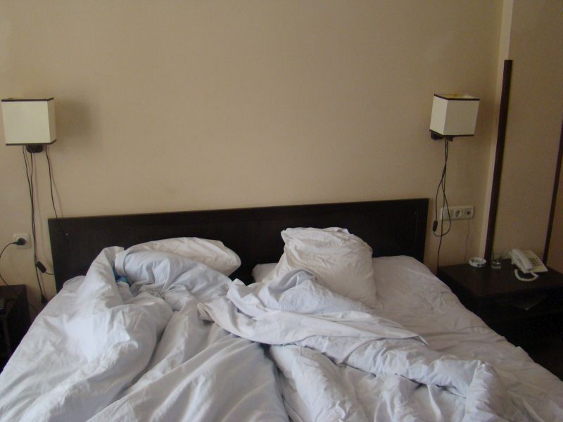 Queen size bed at Trialati palace