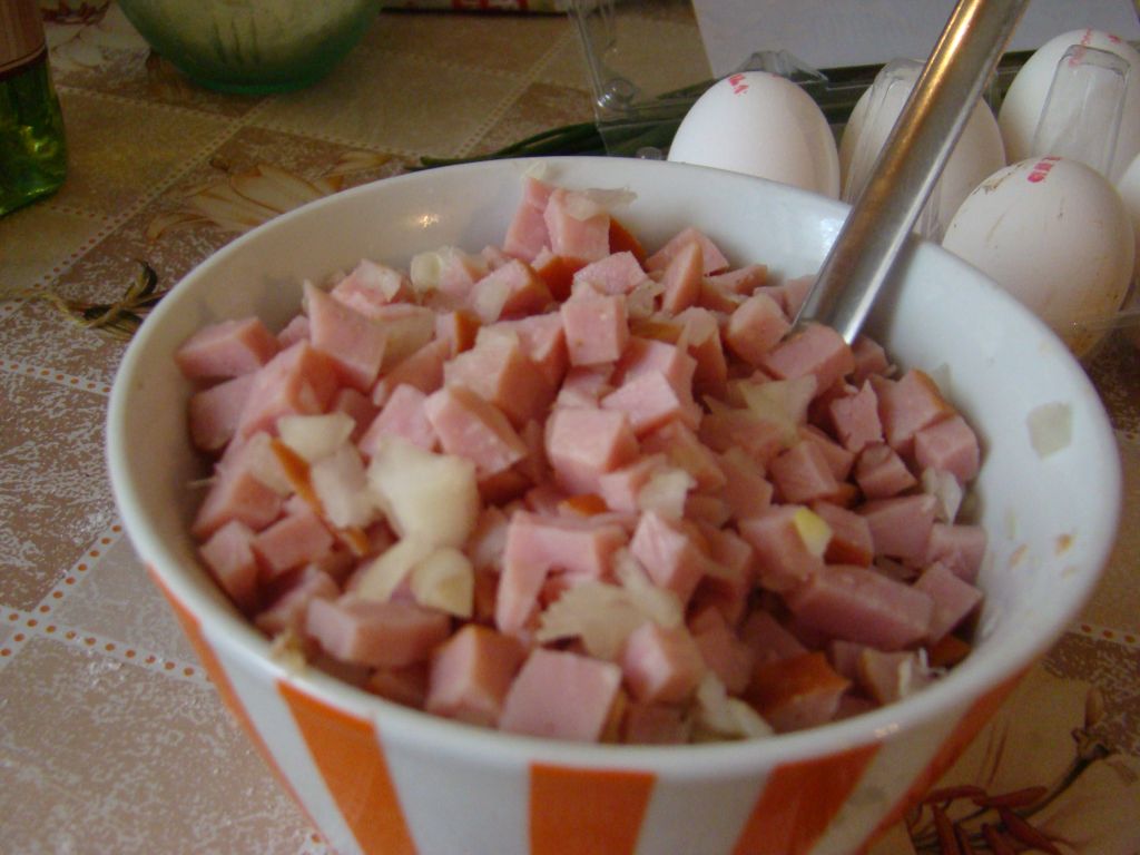 Ham and Onion filling for dough