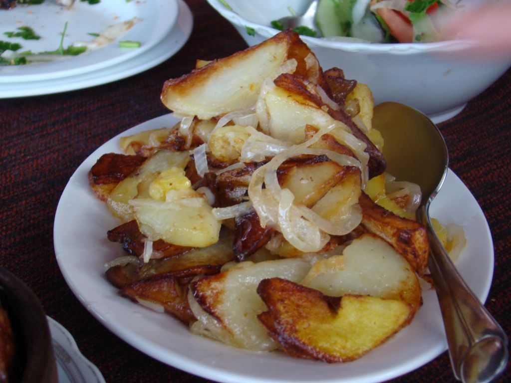 Home style fried potatoes with onions