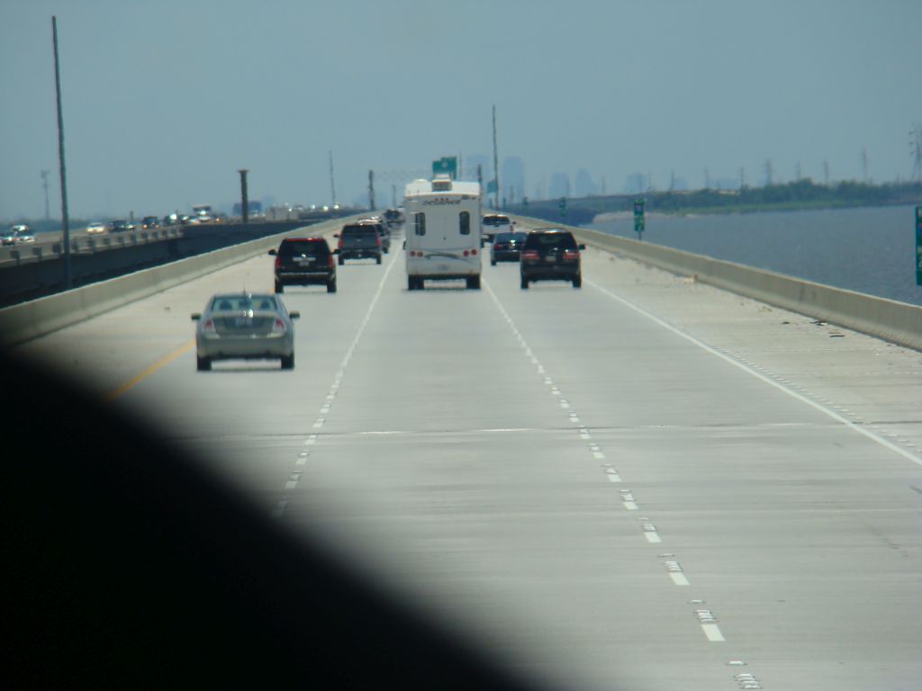 Bridge connecting Gretna to New Orleans