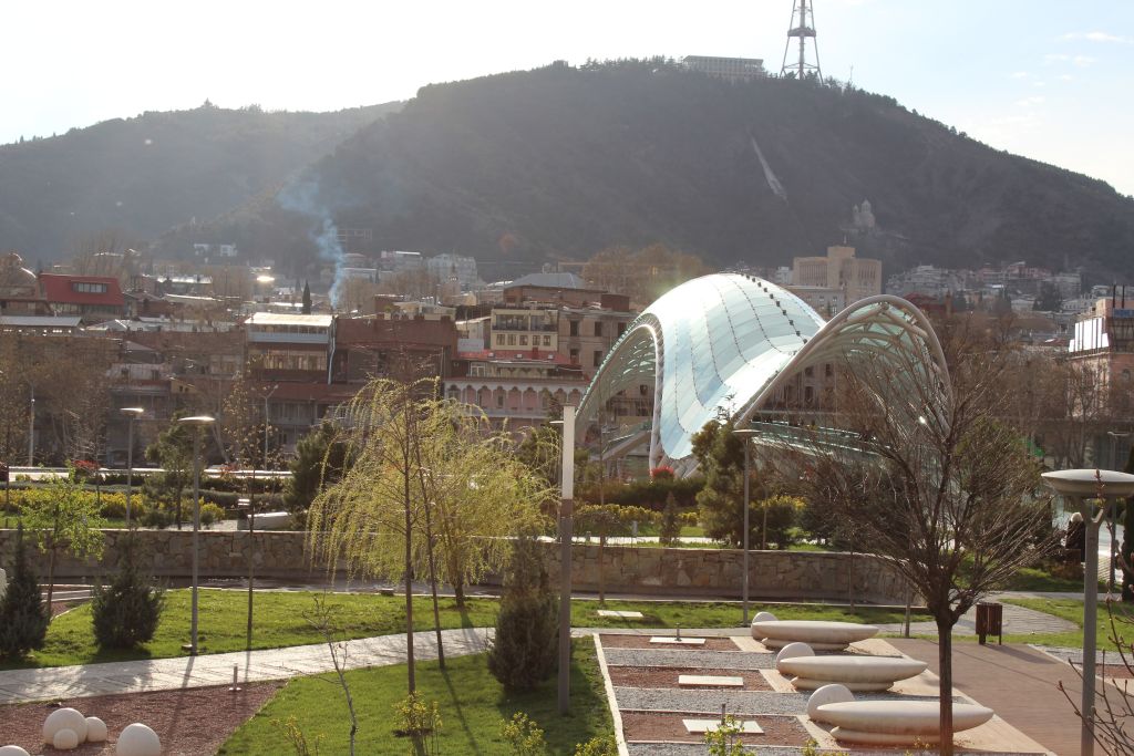 The bridge of Peace from park side