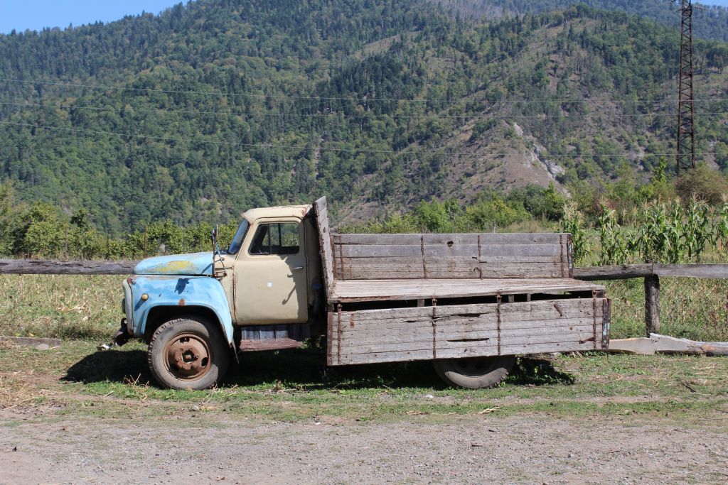 Wrecked car 