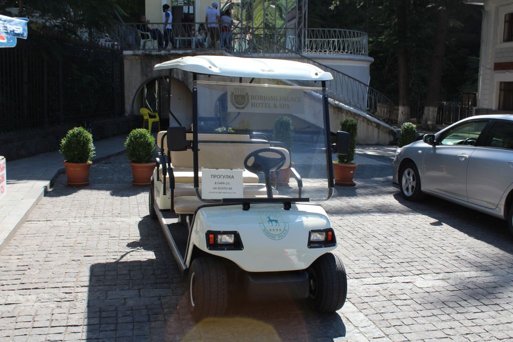 Golf cart for lazy ones 