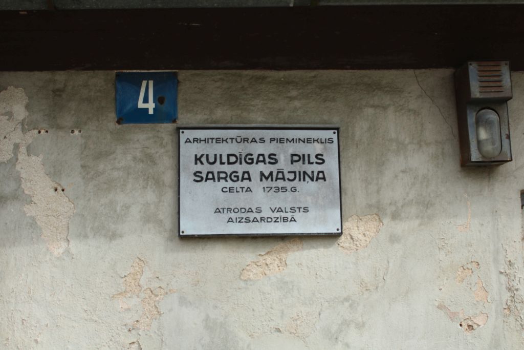 Palalce of Kuldīga guards house 