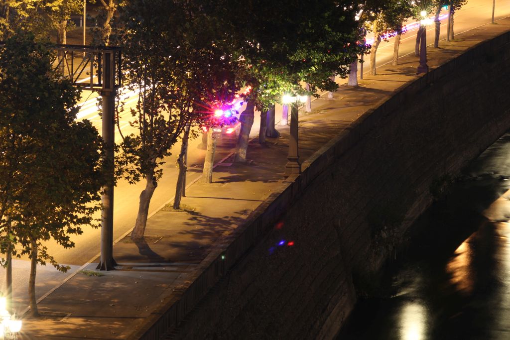 Georgian Police searching for a person in Mtkvari river