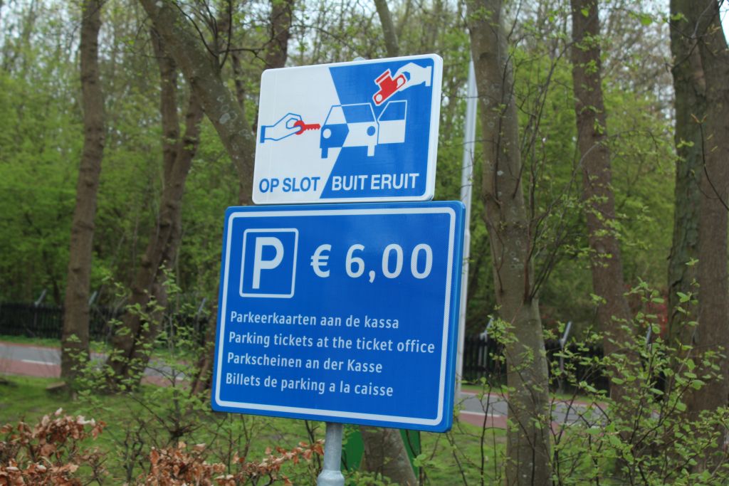 Parking at Keukenhof