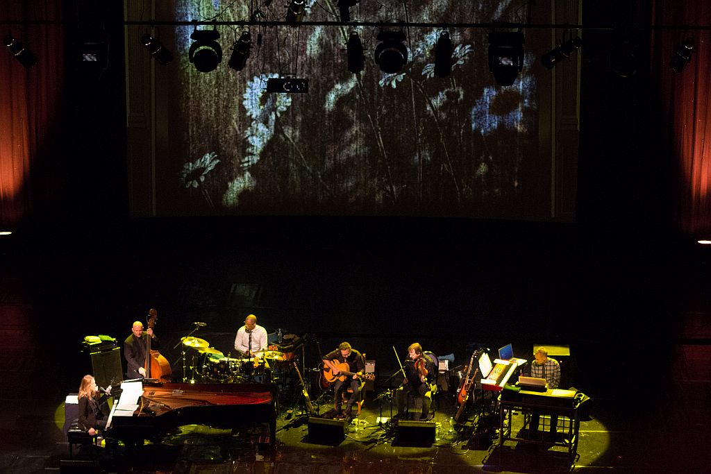 Diana Krall and band performing California Dreamin' on Tbilisi stage