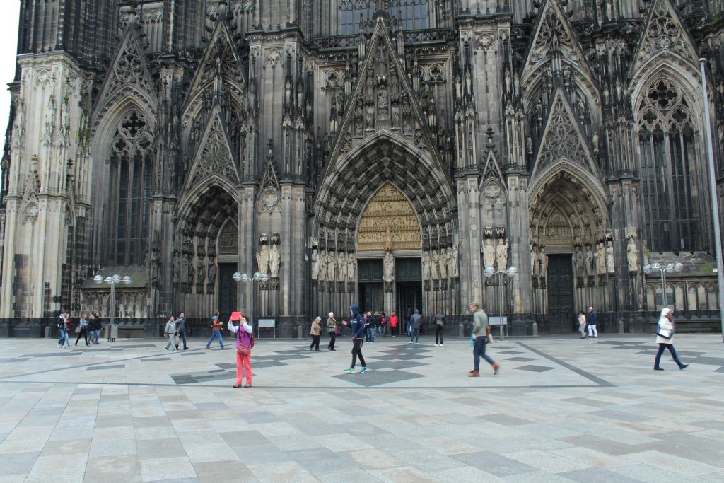 Front view of Cologne's Cathedral