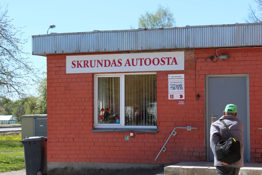 Skrunda bus station