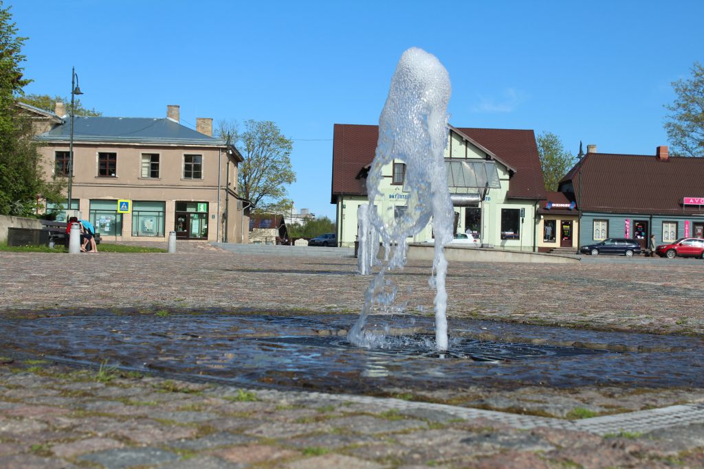 Fountains built in the pavement 