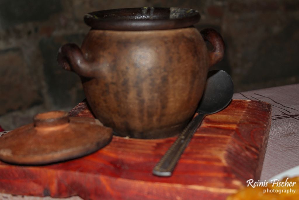 Traditional Georgian Lobiani in pot