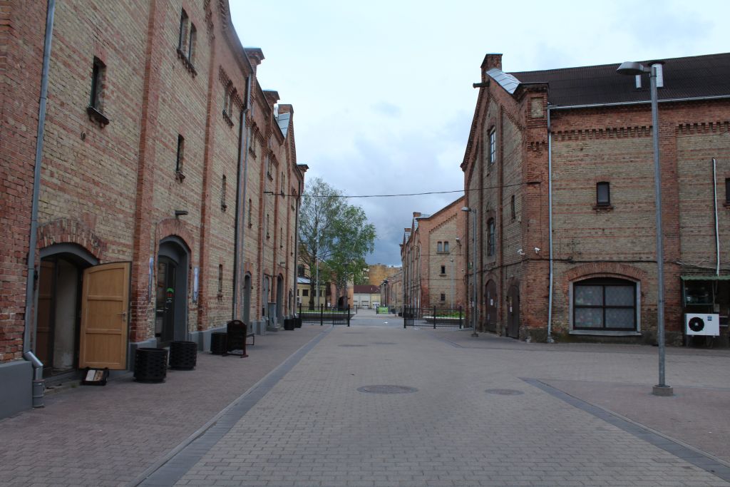 Spikeri Quarter promenade