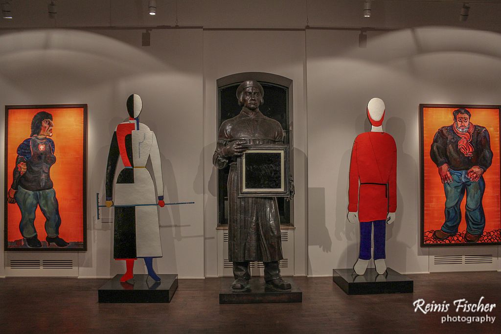 Exposition at Zurab Tsereteli Museum of Modern Art