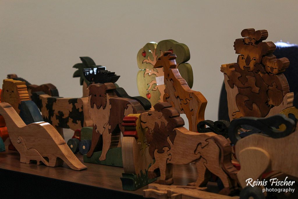 Wood made toys from Georgian craftsmen 