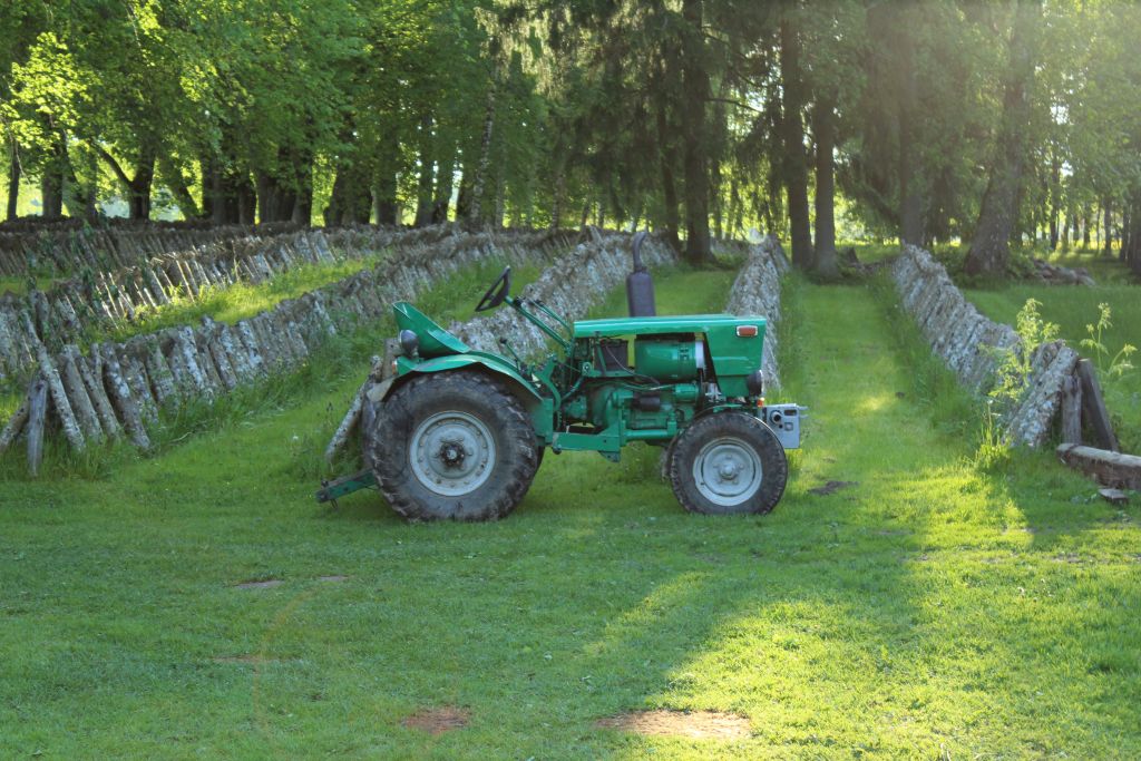 Mini tractor at Garīkas