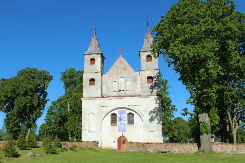 Lenu church