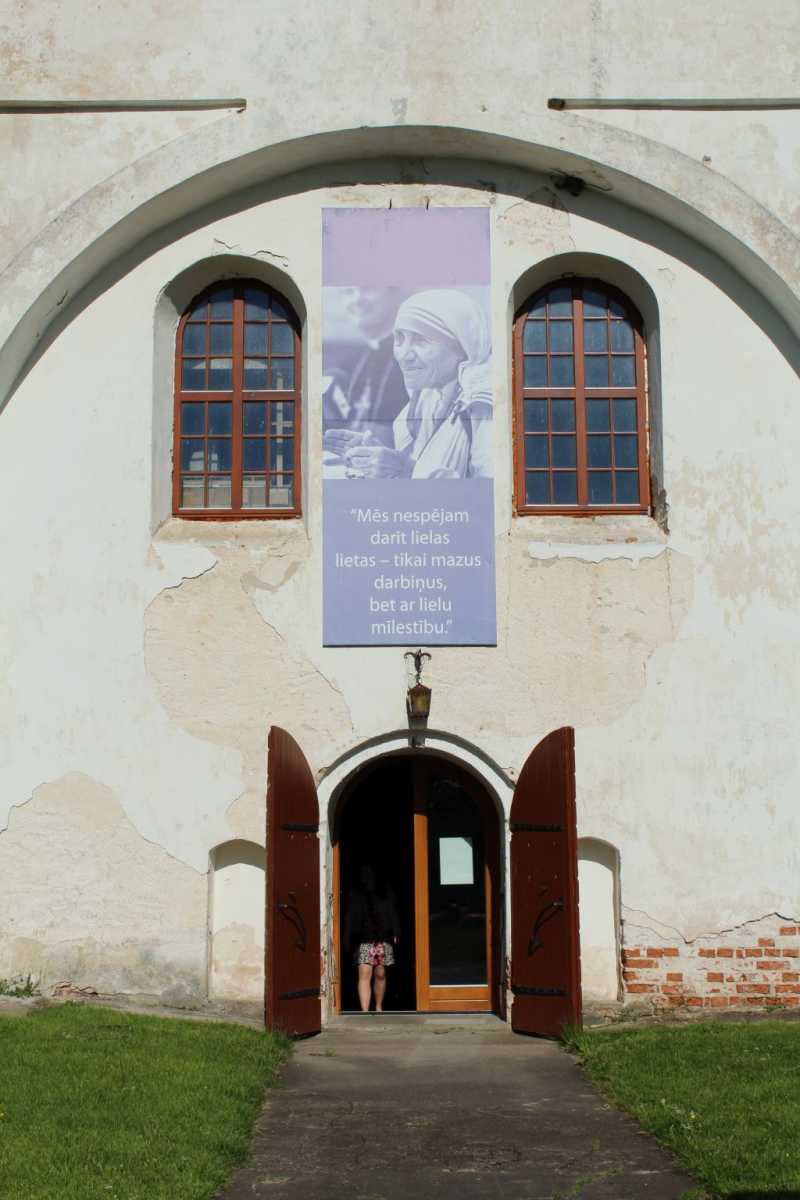 Lēnu Catholic church