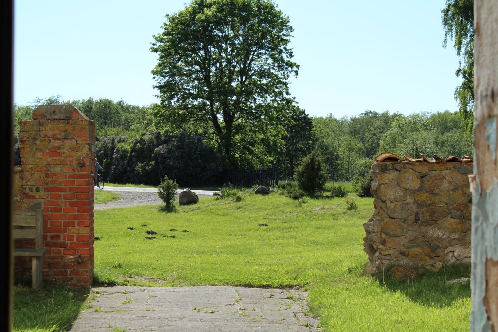 At Lēnu church