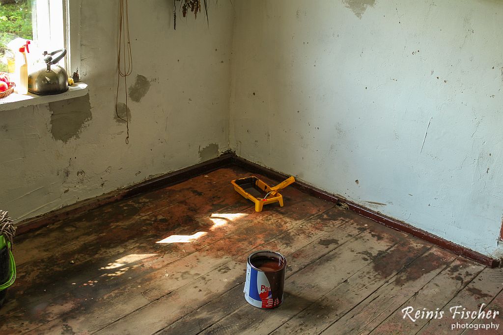 Painting kitchen floor