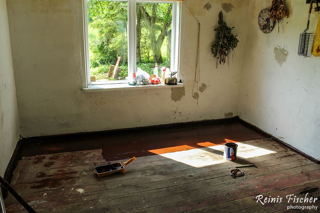 Painting kitchen floor