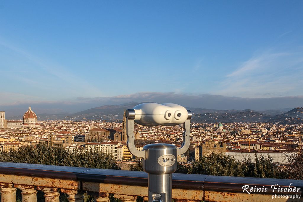 Viewing platform with binoculars