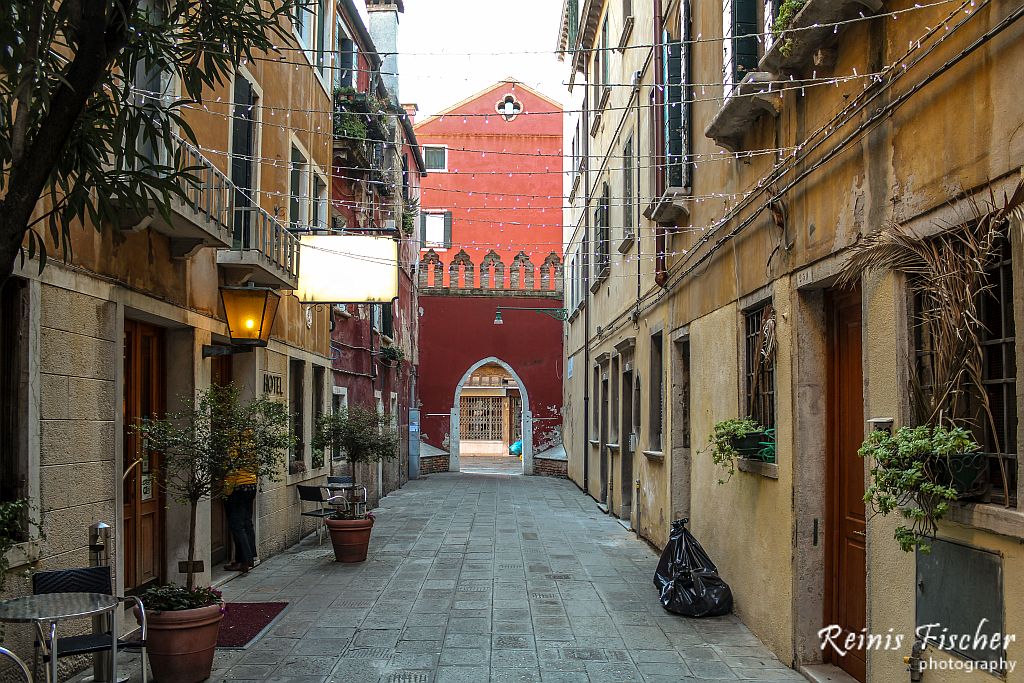 Inside yard at hotel Guerrini in Venice