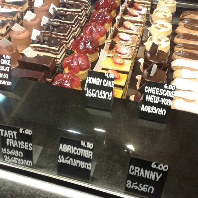 Desert bar at Entree