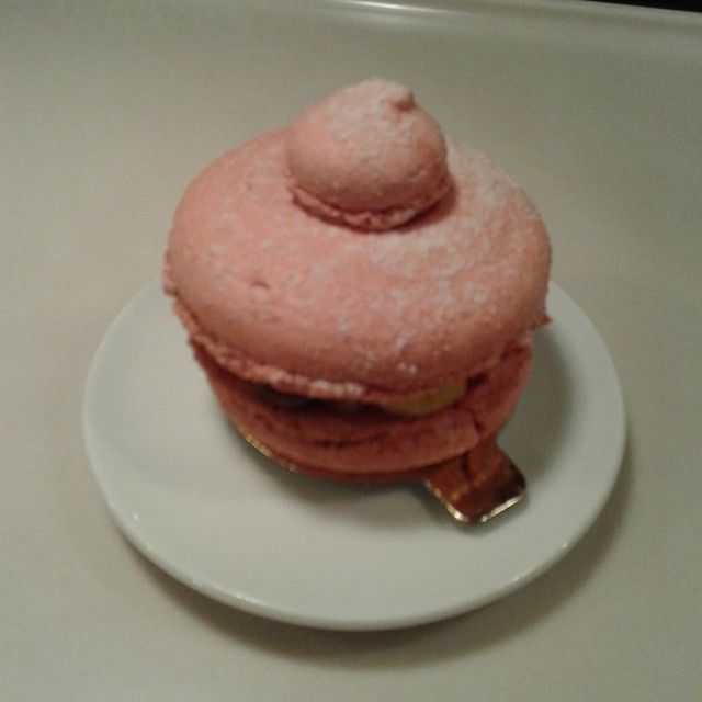 Macaron at Entree
