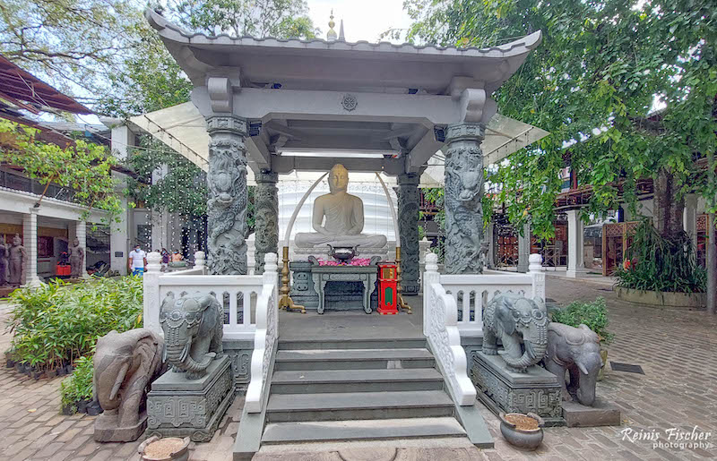 Gangaramaya Temple