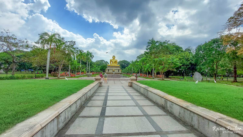 Viharamahadevi Park in Colombo
