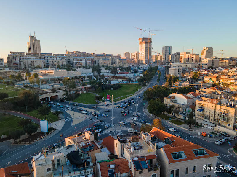 Busy traffic in Jerusalem