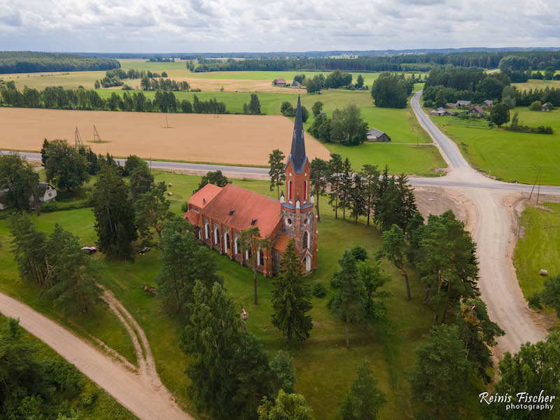 Velēna church