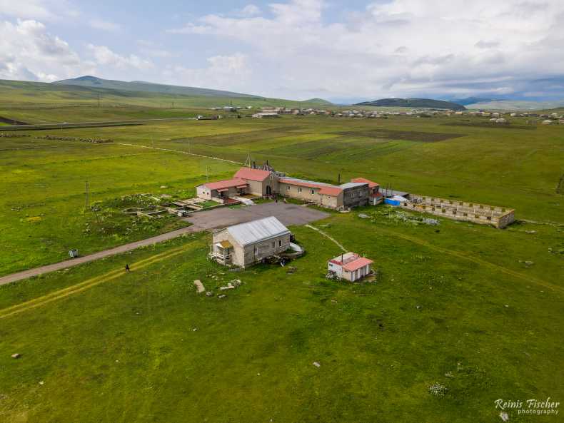 Mens monastery at Phoka