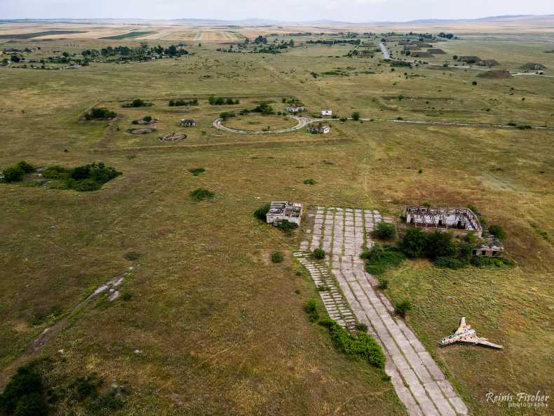 Big Shiraki airfield