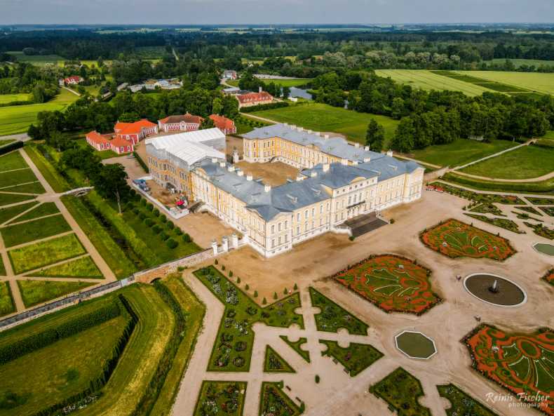 Rundāle palace and garden in Latvia from a drone flightā