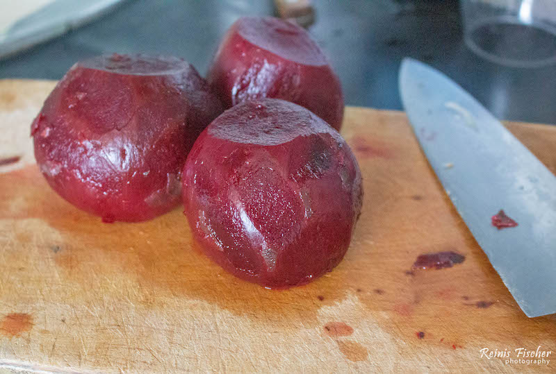 Peeling beetroot