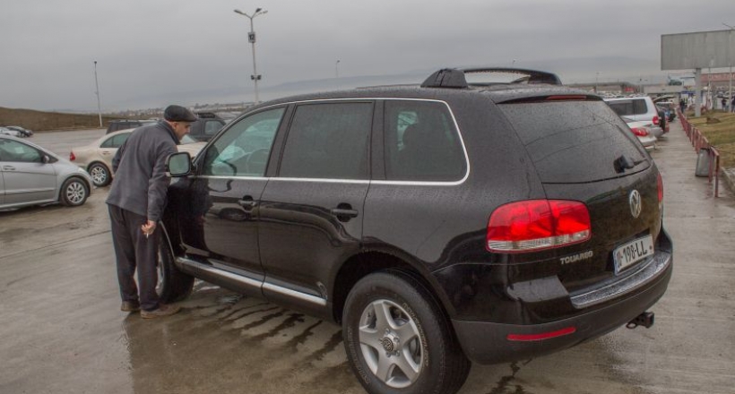 Rustavi Auto Market (Buying a Car in Georgia) | Reinis Fischer